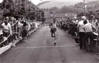 CBTM V. ročník 1985 dobeh na starom ihrisku Jozef Tabajdy Maďarsko -  víťaz veteránov